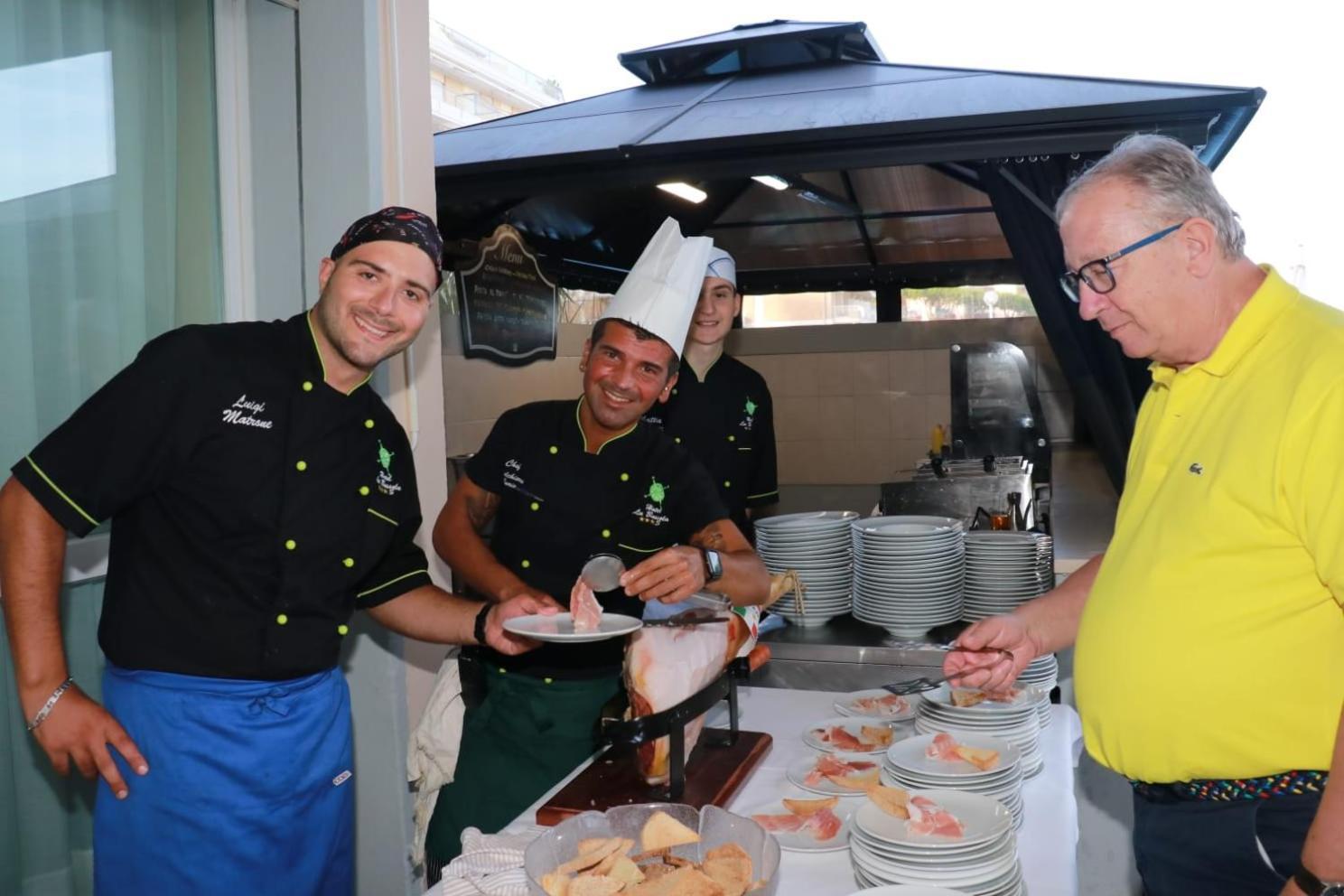 Hotel La Bussola Lido di Jesolo Luaran gambar