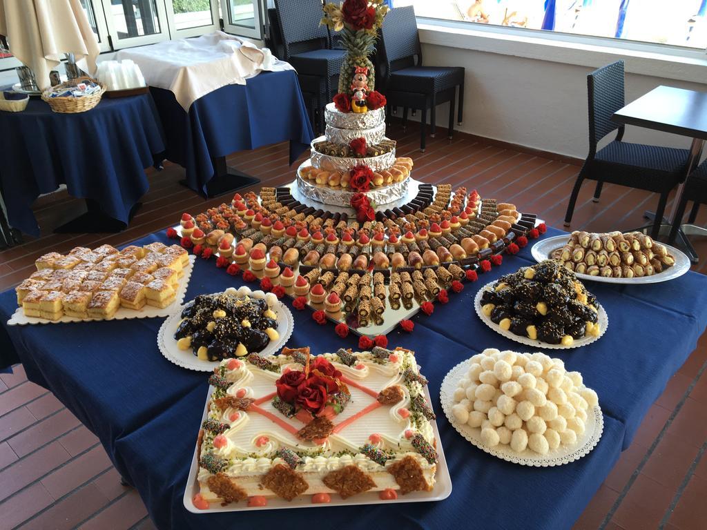 Hotel La Bussola Lido di Jesolo Luaran gambar